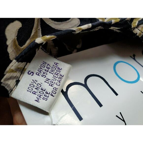 More by Lata Women's 2 in 1 Black & Gold Scroll Vest & Coat Blouse, Size: S, New - Picture 6 of 9